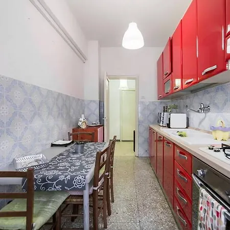 Guest house Next Stop Roma Affittacamere Casilino 3*