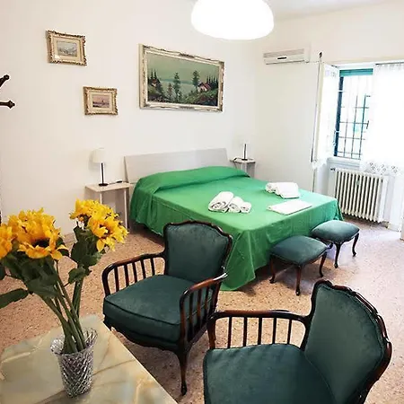 Guest house Next Stop Roma Affittacamere Casilino