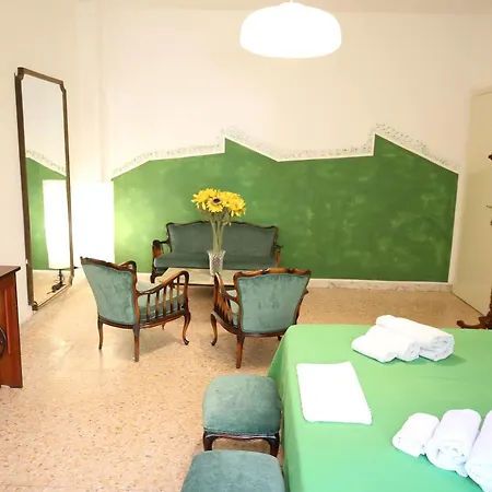 Guest house Next Stop Roma Affittacamere Casilino 3*